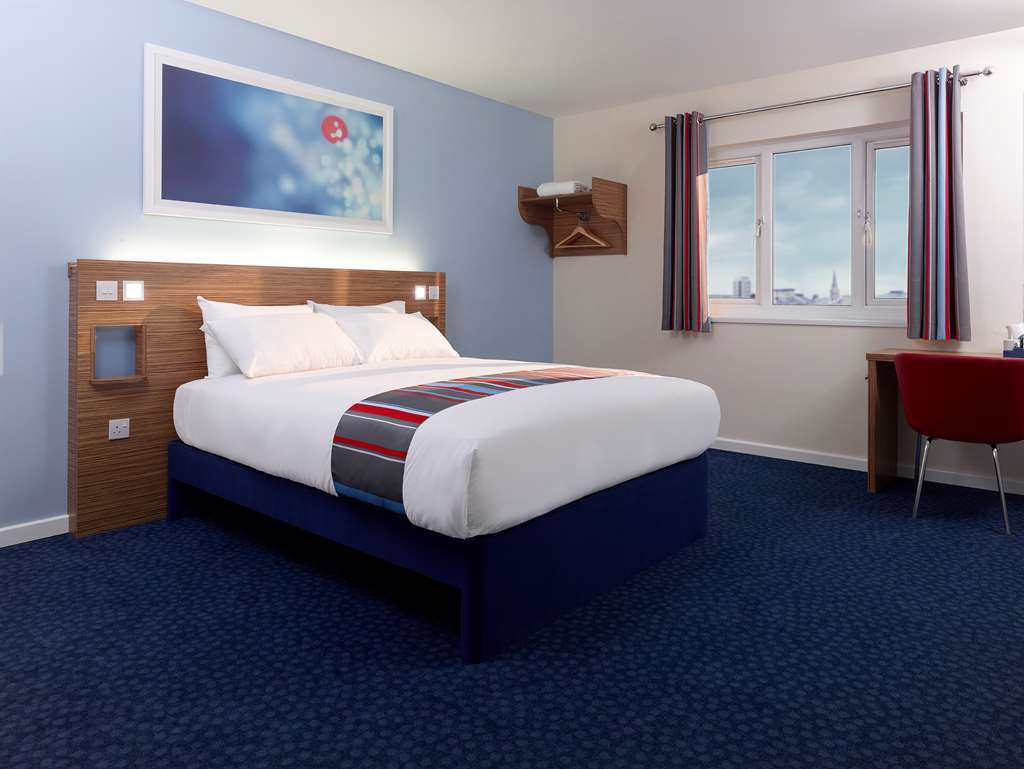 Travelodge Birmingham Oldbury Oldbury  Szoba fotó