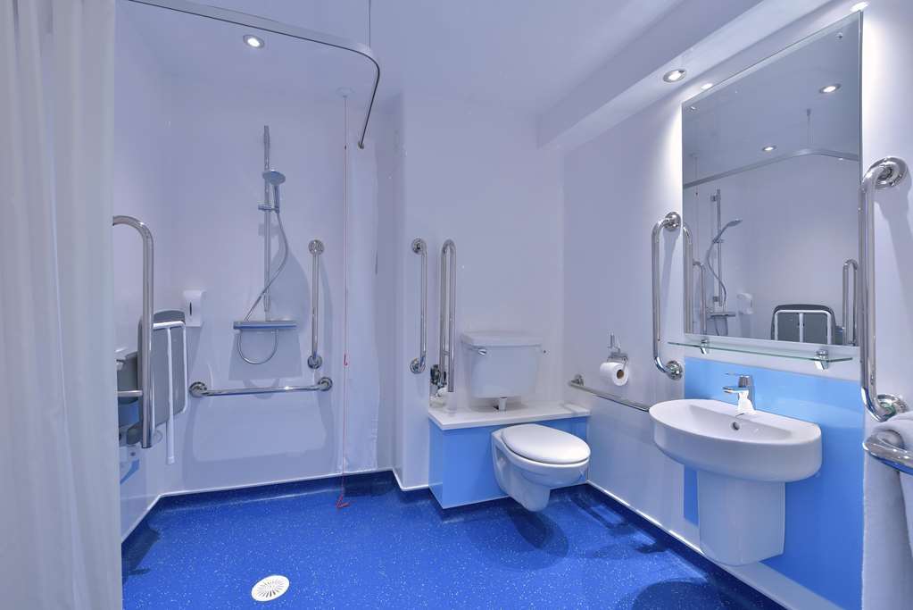Travelodge Birmingham Oldbury Oldbury  Szoba fotó